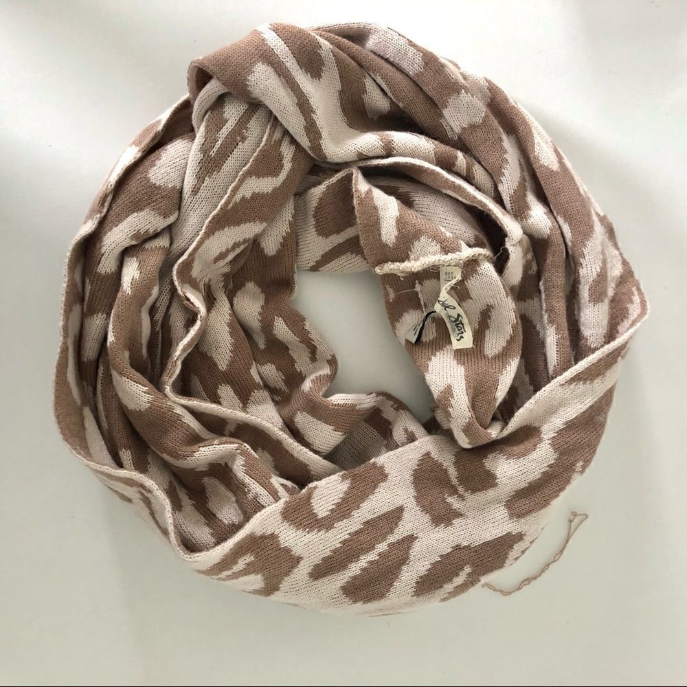 Michael Stars Big Cat Eternity Scarf Tan OS